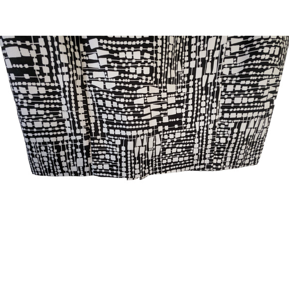 Worthington Womens 18 Black White Skirt Geometric Black Shiny Belt Back w Pleat - Picture 8 of 9